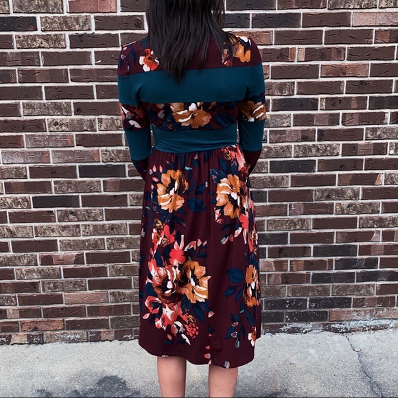 Reborn J floral and stripe midi dress - Picture 4 of 4